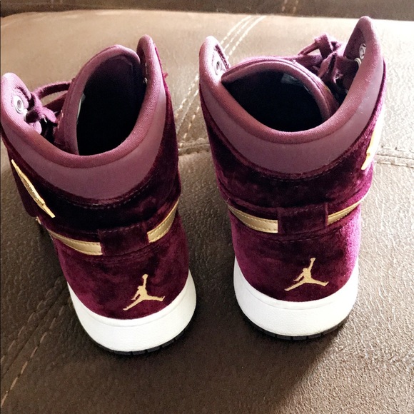 Air Jordan 1 Heiress GG 'Velvet - Picture 2 of 5